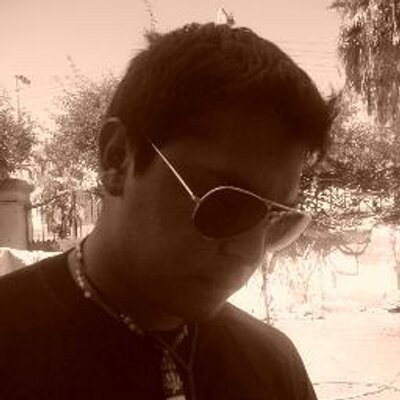 Profile Picture of Paul Castro (@Politow) on Twitter