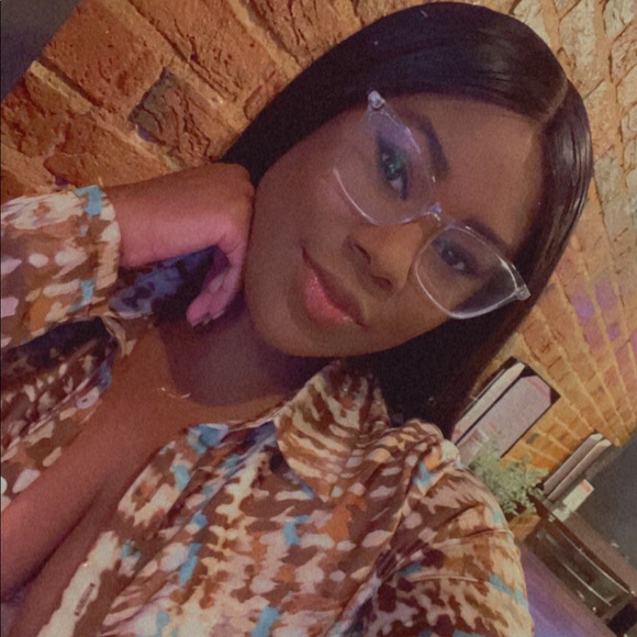 Profile Picture of Shikerra Collick (@shikerra_c) on Poshmark