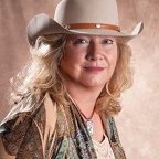 Profile Picture of Patti Buck (@Pamperedkennel) on Twitter