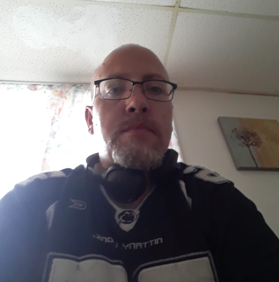 Profile Picture of Kenny Hannah (@kchannah102) on Poshmark