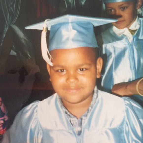 Profile Picture of Kevin Perdomo (@kevperd) on Poshmark