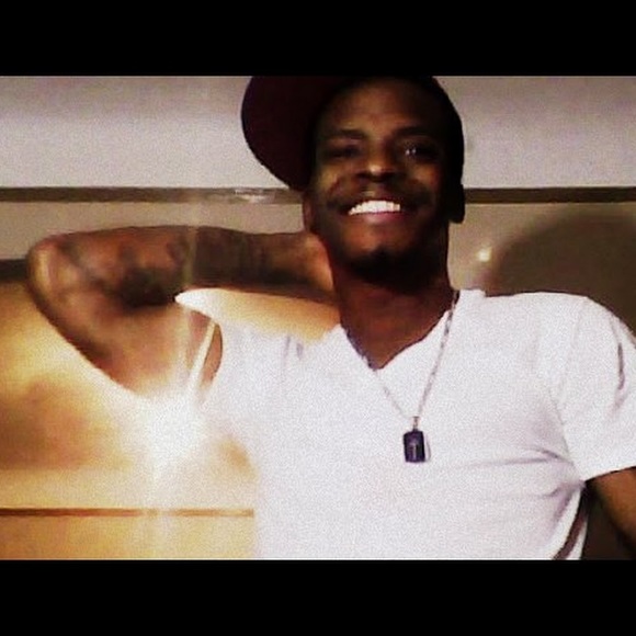 Profile Picture of Kevin Suber (@s_m_a_g) on Poshmark