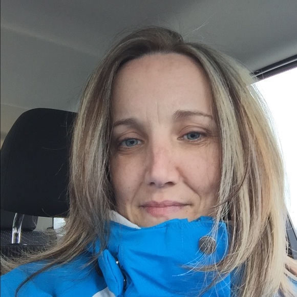 Profile Picture of Renae Warzecha (@snabbles) on Poshmark