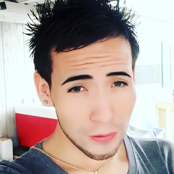 Profile Picture of Inaky Bacilio (@inaky12) on Poshmark