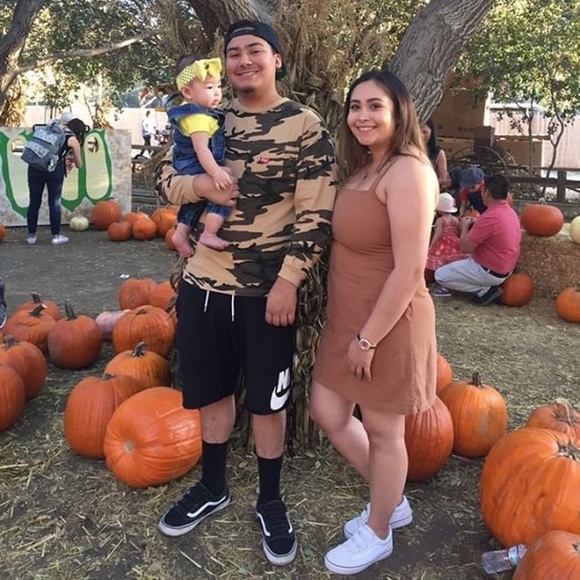 Profile Picture of Yesenia Ibarra (@yesenia_ibarra) on Poshmark