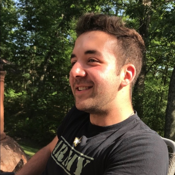 Profile Picture of Danny Ernst (@danny_ernst) on Poshmark