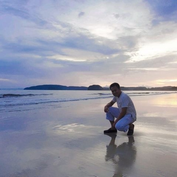 Profile Picture of Wattana Chaisomboon (@8668toms) on Poshmark