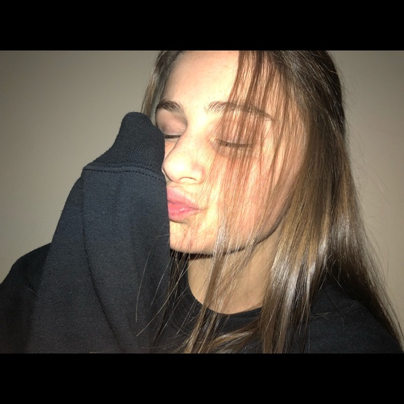 Jenna Haltom - Poshmark Profile Picture of Jenna Haltom (@jenna_haltom) on Poshmark