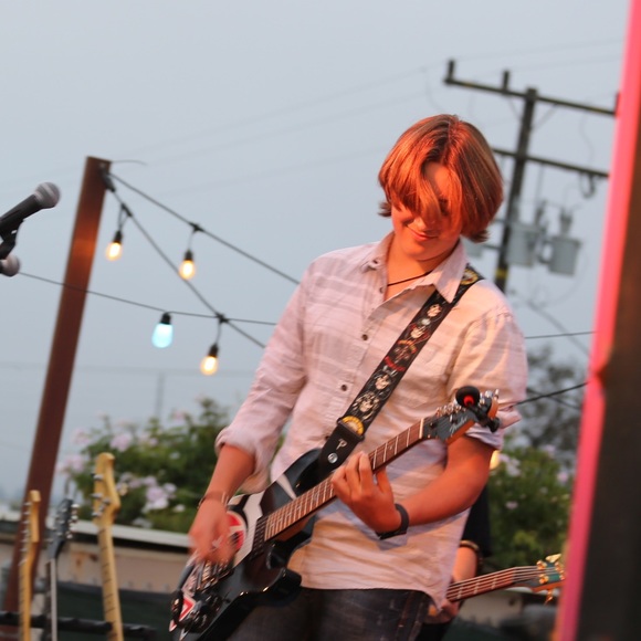 Profile Picture of Eddie Dolak (@eddiedolak) on Poshmark