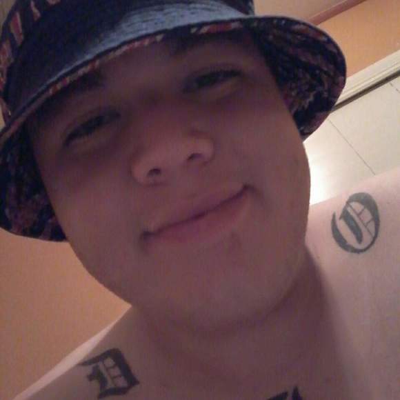 Profile Picture of Danny Roddy (@dannyroddy) on Poshmark