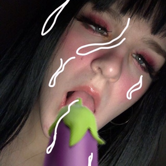 Shelby Tranby - Poshmark Profile Picture of Shelby Tranby (@shelbytranby) on Poshmark