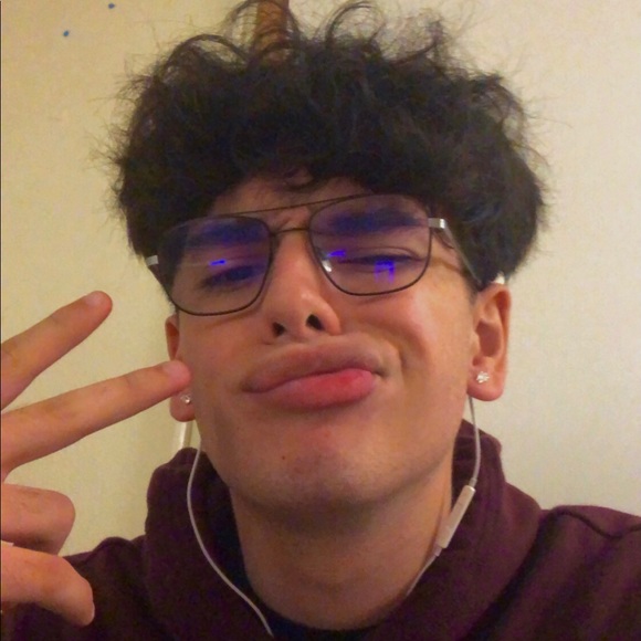 Profile Picture of Mario Ochoa (@ochoahd) on Poshmark