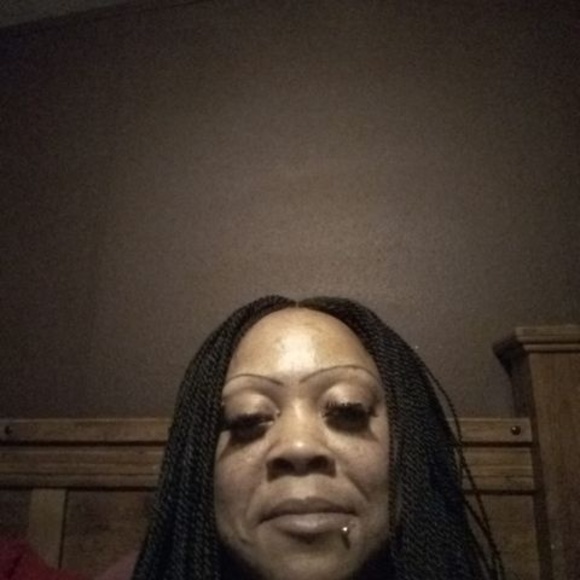 Profile Picture of Tonya Yarbrough (@tonya_yarbrough) on Poshmark