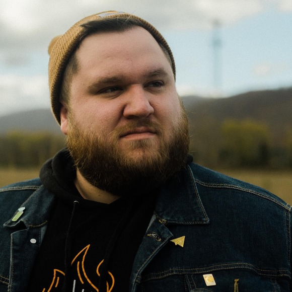 Profile Picture of Ethan Edghill (@ethanedghill) on Poshmark