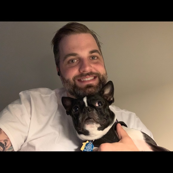 Profile Picture of Scott Haney (@elhaney) on Poshmark