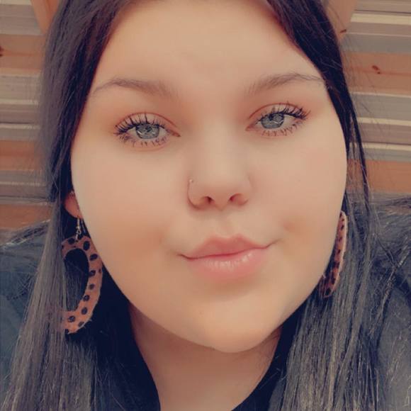Profile Picture of Kellie Bryant (@kelliebryant200) on Poshmark