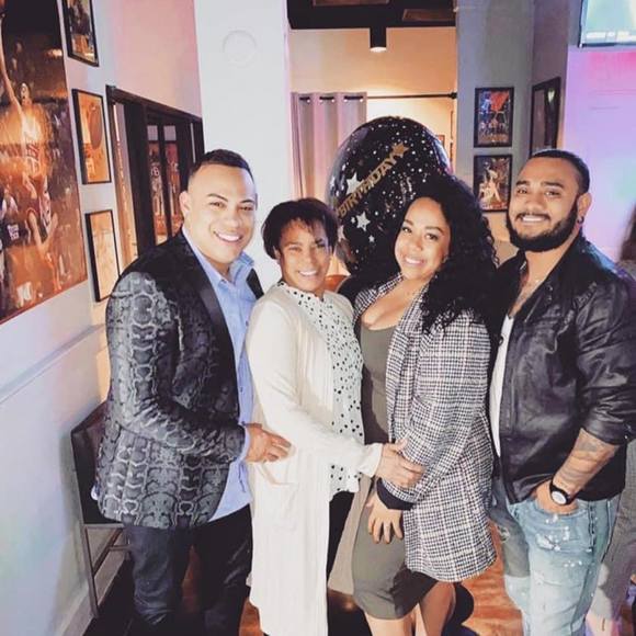 Profile Picture of Annette Diosa (@1bella2mia) on Poshmark