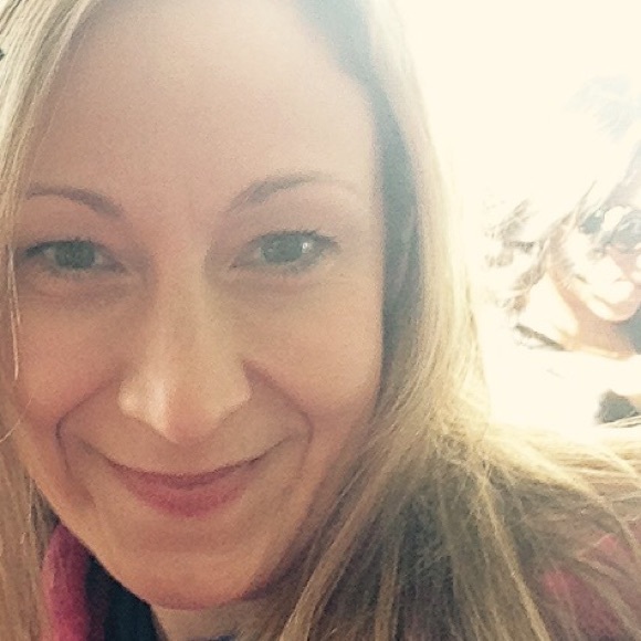 Profile Picture of Lynnelle Terry (@elleterry) on Poshmark