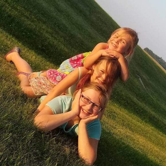 Profile Picture of Teri Keltgen (@jazarhar) on Poshmark