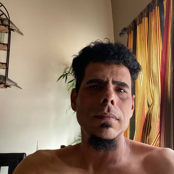 Profile Picture of Antolin Ruiz (@antolinruiz) on Poshmark