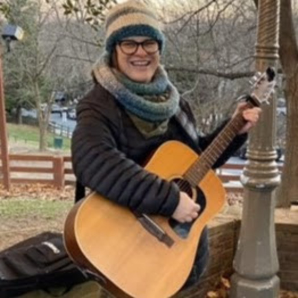 Profile Picture of Jen Braveman (@jenbraveman) on Poshmark