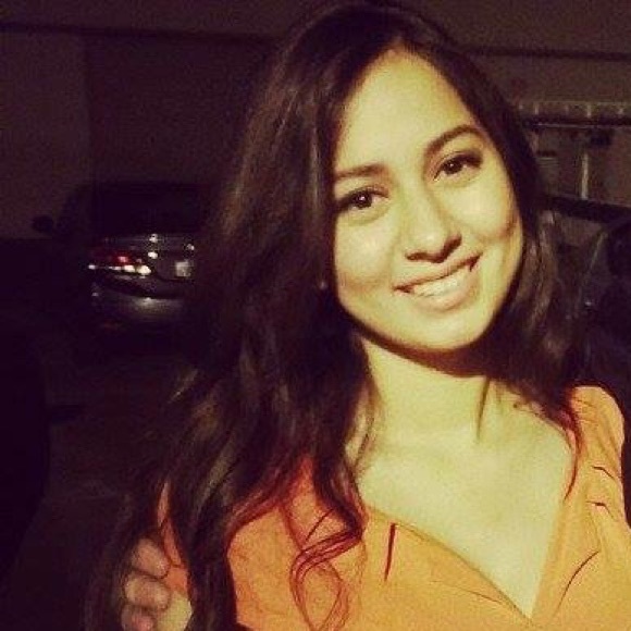 Profile Picture of Alexis Borboa (@aborboa_13) on Poshmark