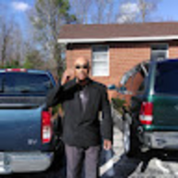 Profile Picture of Richard Lee (@creameagle1108) on Poshmark