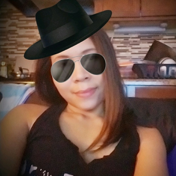 Profile Picture of Eka Yuniati (@koolkitty1985) on Poshmark