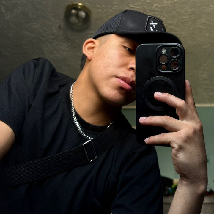 Profile Picture of J_E_F_F: 🇪🇨 (@paul__sicha) on Tiktok