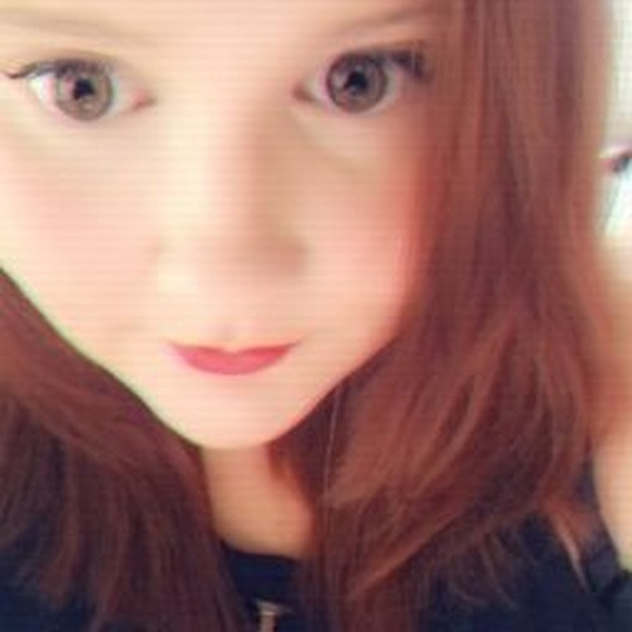 Profile Picture of Steph Galka (@stephgalka) on Poshmark