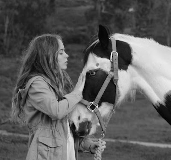 Profile Picture of Ella Corey (@ellacorey500) on Poshmark