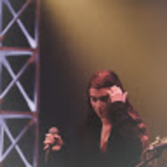 Profile Picture of Emma James (@livelovemusic) on Poshmark