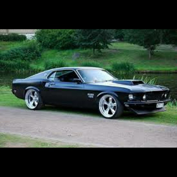 Profile Picture of Ryan Hyland (@biguy) on Poshmark