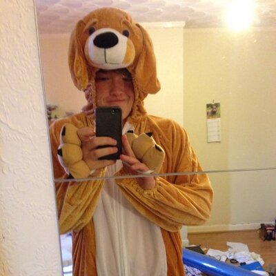 Profile Picture of Robert James (@RobMonty93) on Twitter