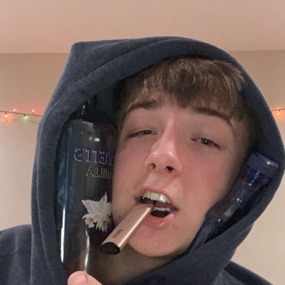 Profile Picture of Alec Kerns (@alec41303674) on Twitter