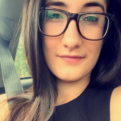 Profile Picture of Daniela  Alonso (@dalonsooo) on Twitter