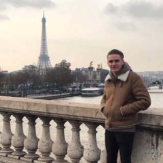 Profile Picture of Robin Sharp (@_robinsharp) on Instagram