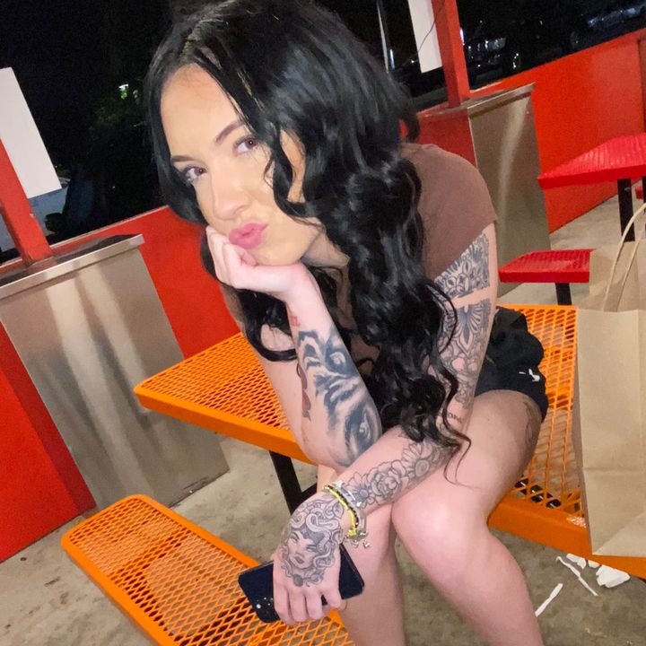 Profile Picture of Kelsey Sharkey (@kelseysharkey) on Tiktok