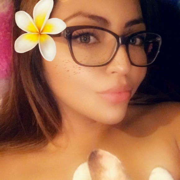 Profile Picture of Delmy Gonzalez (@delmyy_1) on Poshmark