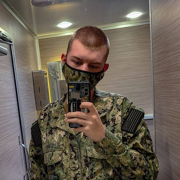 Evan Kovacs - Poshmark Profile Picture of Evan Kovacs (@evankovacs458) on Poshmark