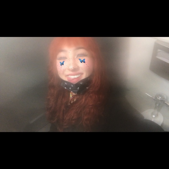 Profile Picture of Kiko Neubarth (@queefle) on Poshmark