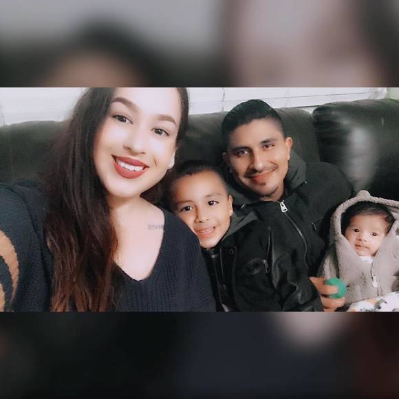 Profile Picture of Carlos Linares (@carloslinares) on Poshmark