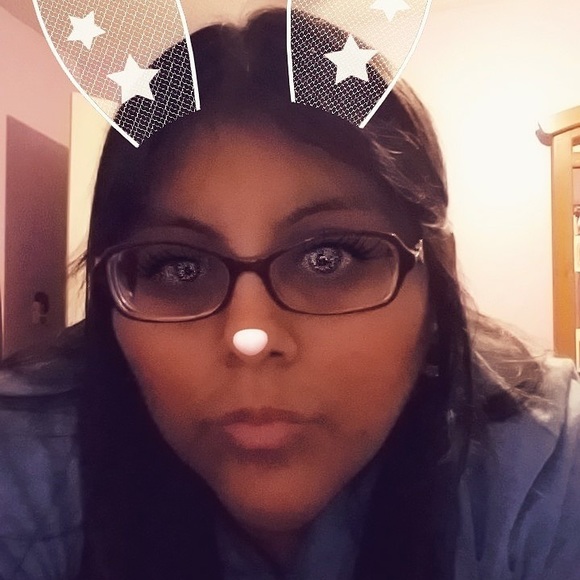 Profile Picture of Raquel Diego (@rache99) on Poshmark