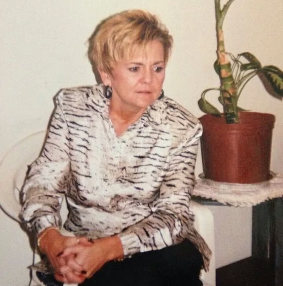 Bonnie Koslik - Poshmark Profile Picture of Bonnie Koslik (@bonjoekosjax) on Poshmark