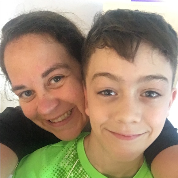 Profile Picture of Sarah Quick (@etquickmom) on Poshmark