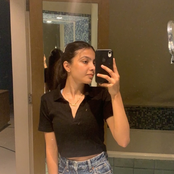 Profile Picture of Sneha Bramhecha (@_sneha5) on Poshmark