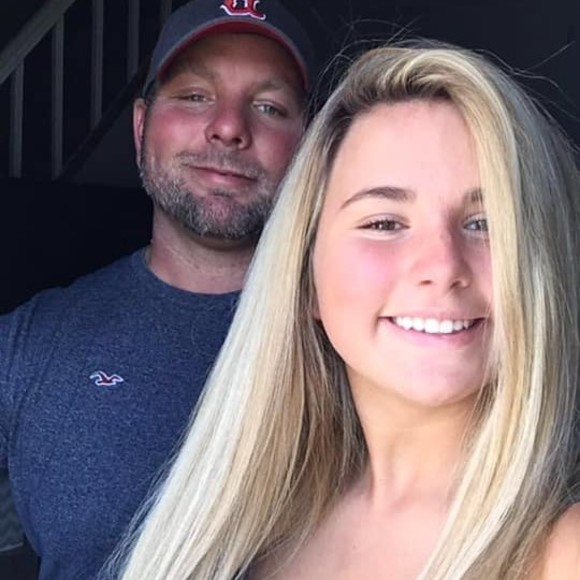 Profile Picture of Rachael n paul Humbert (@raeh30) on Poshmark