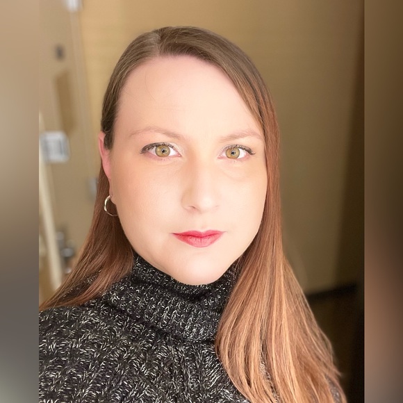 Profile Picture of Heather Mccutcheon (@mccutcheon_07) on Poshmark