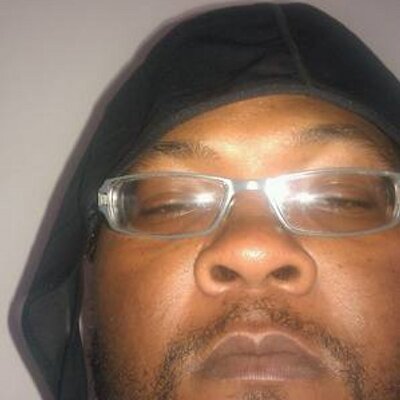 Profile Picture of Rodney Weaver (@DJHuggie803) on Twitter