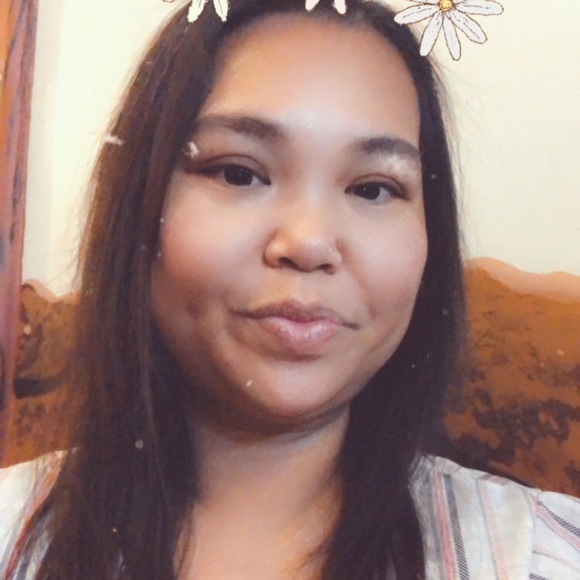 Profile Picture of Sophea Porter (@soohea) on Poshmark